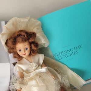 Vintage Bride Doll ~ A Cutie! ~ 1950s?